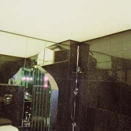 Salle de bain translucide.JPG