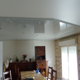 PSZOLINSKI tache sur blanc (6).JPG